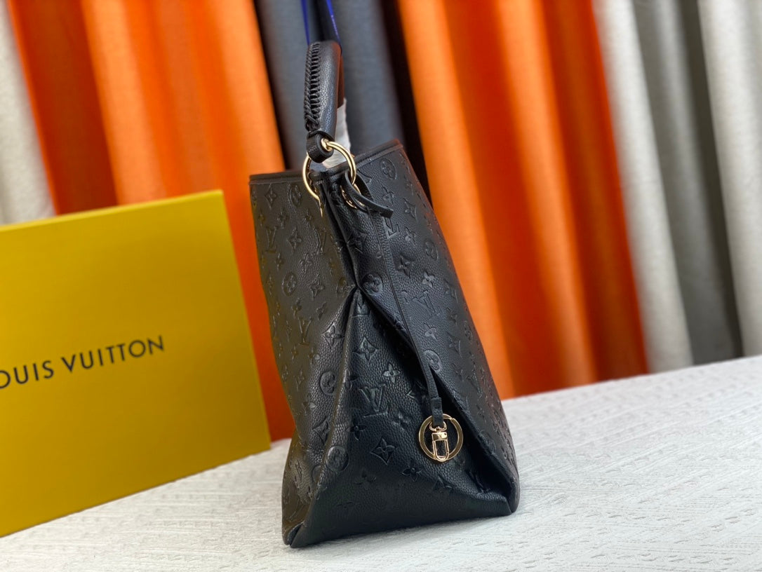 EN - Luxury Bags LUV 771