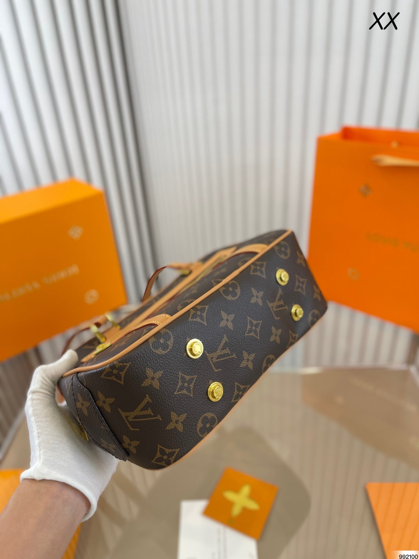 EN - New Lux Bags LUV 551