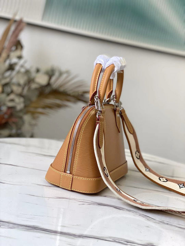 LOV2 Bags - Luxurious Bags  2571