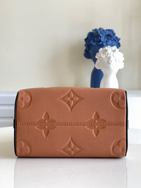 LOV2 Bags - Luxurious Bags  1648