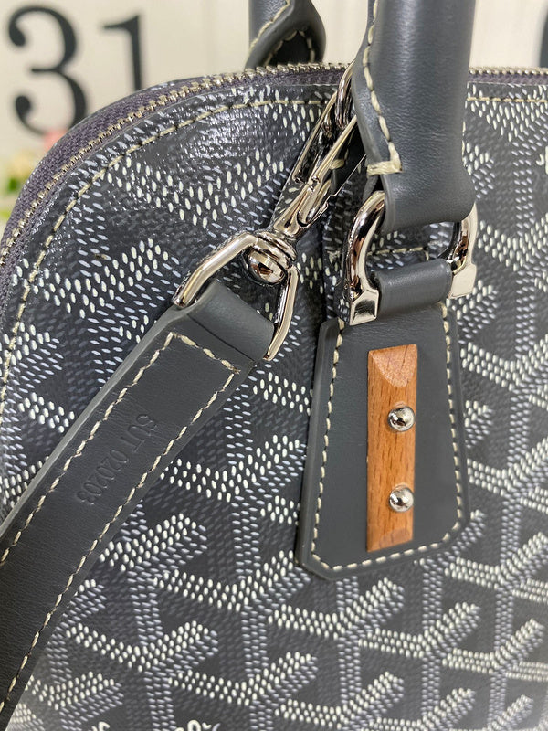 ELE - GOD Bags - 133