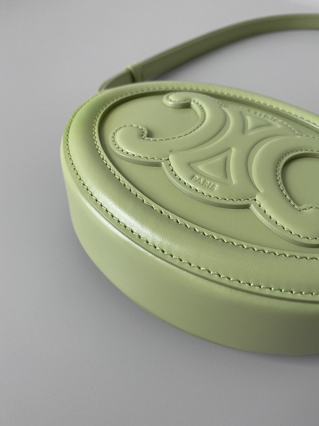 GLAMI Crossbody Oval Purse Cuir Triomphe Mint Green For Women 6in/16cm