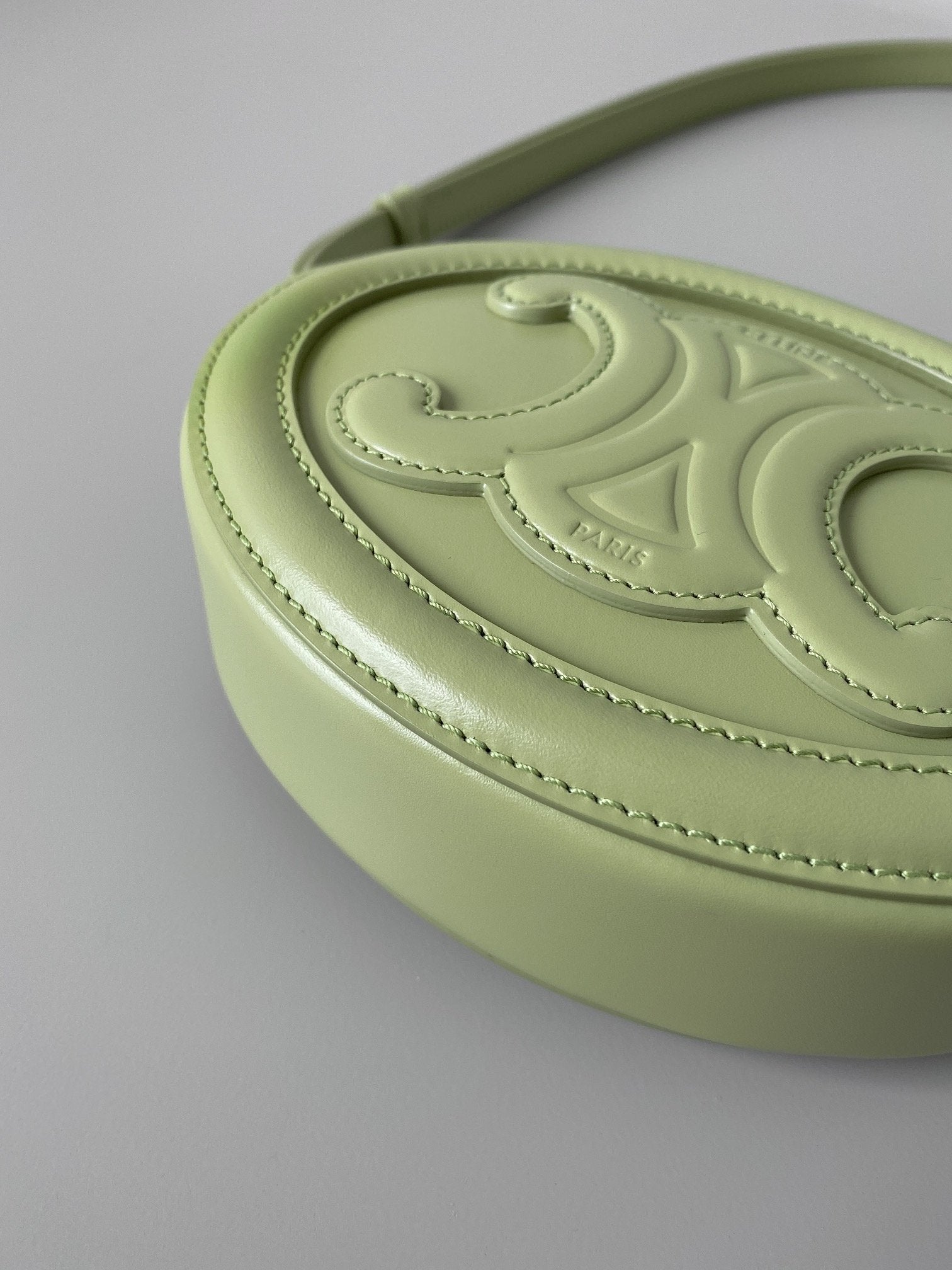 GLAMI Crossbody Oval Purse Cuir Triomphe Mint Green For Women 6in/16cm