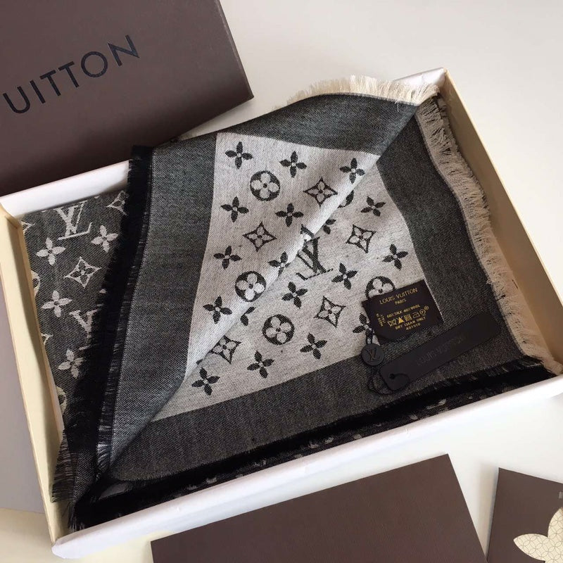 EN - Luxury LUV  Scarf 019