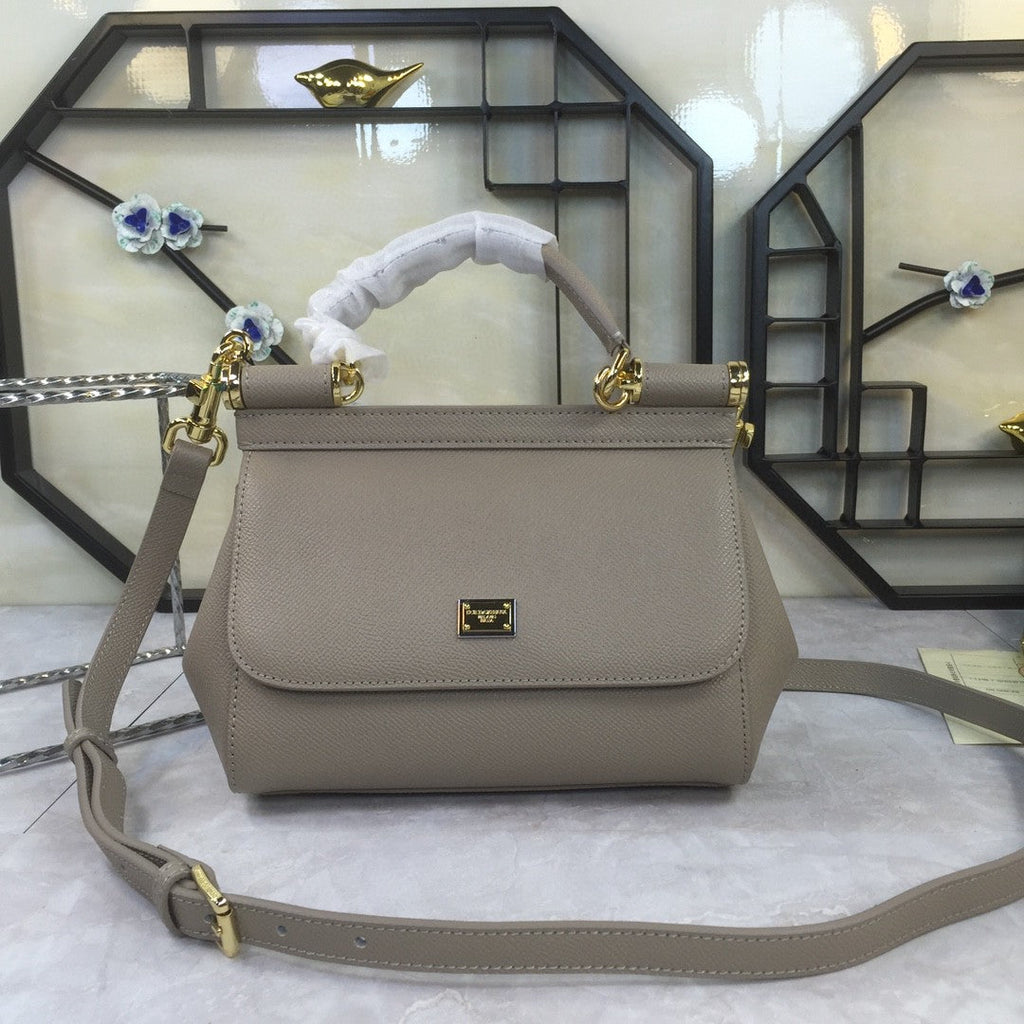 GLAMI MeGLAMIum Sicily Handbag In Dauphine Grey For Women 10.2in/26cm GLAMI GLAMI4347A100187195