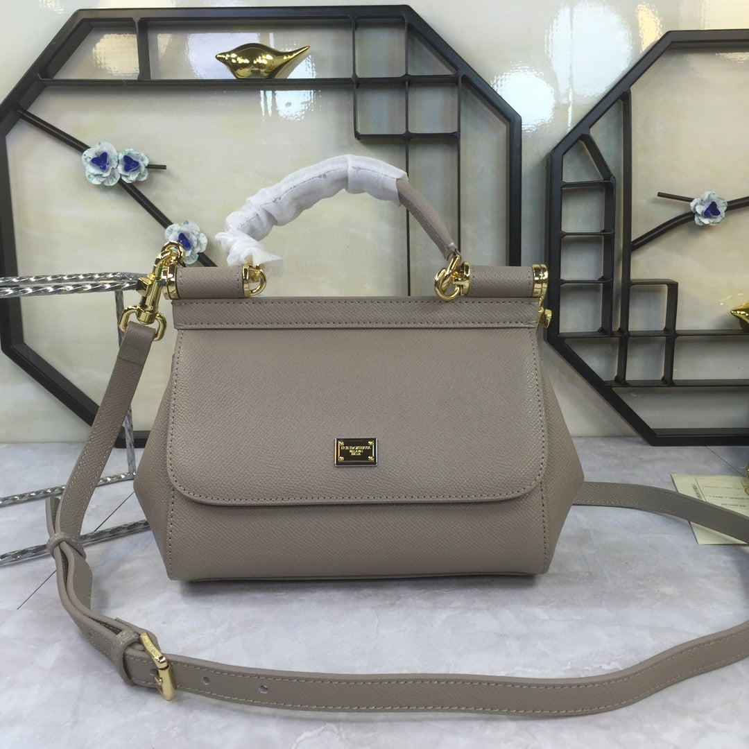 GLAMI MeGLAMIum Sicily Handbag In Dauphine Grey For Women 10.2in/26cm GLAMI GLAMI4347A100187195