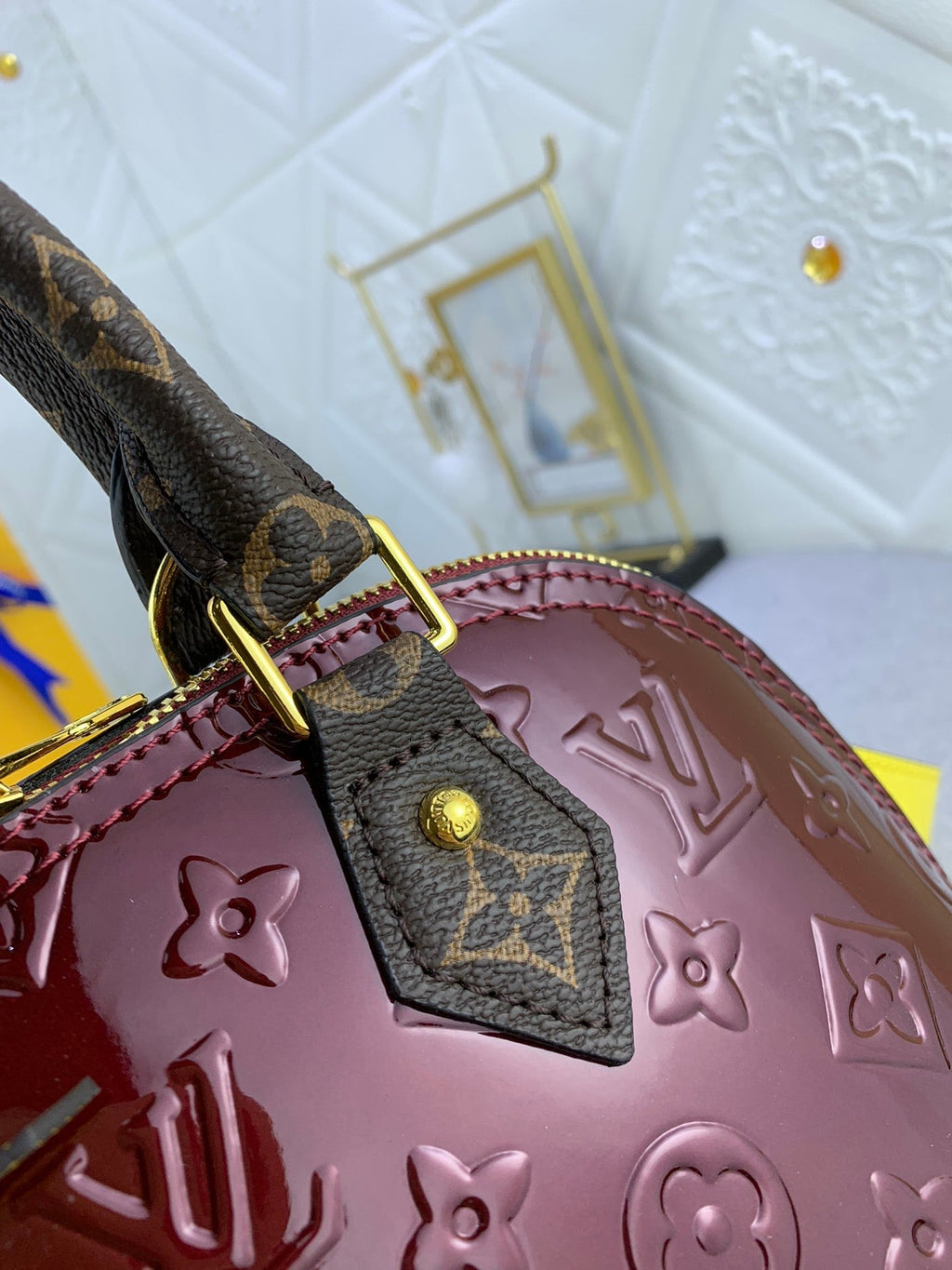 EN - Luxury Bags LUV 837