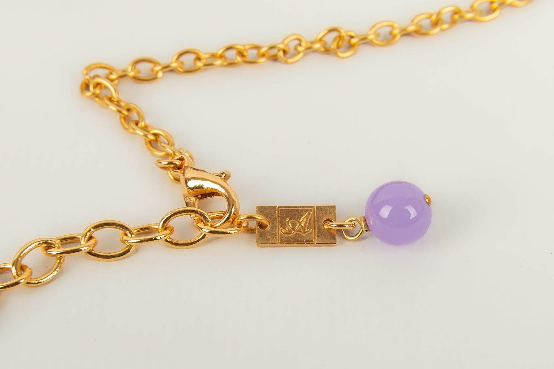 Collier Augustine
