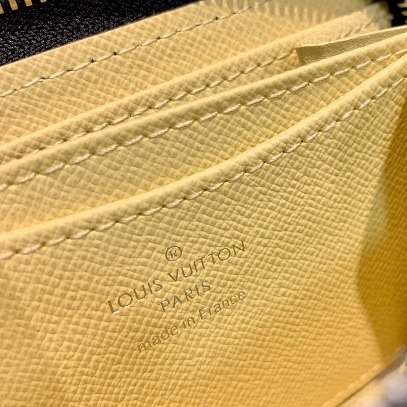 LOV2 Bags - Luxurious Bags  2381