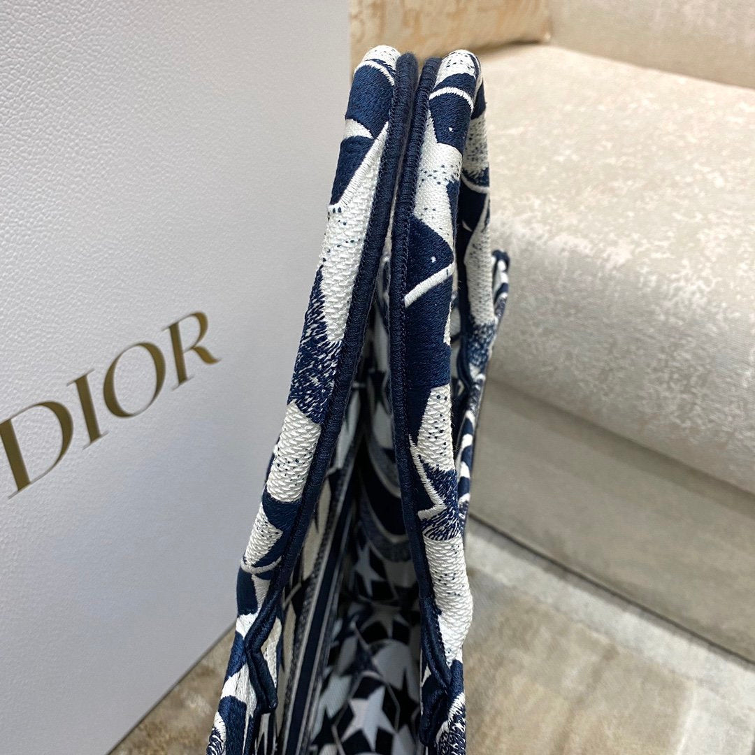GLAMI Large Book Tote Blue and White Ãƒâ€°toile Embroidery, Blue/White, For Women WomenÃ¢â‚¬â„¢s Handbags, 41cm CD M1286ZTQX_M928