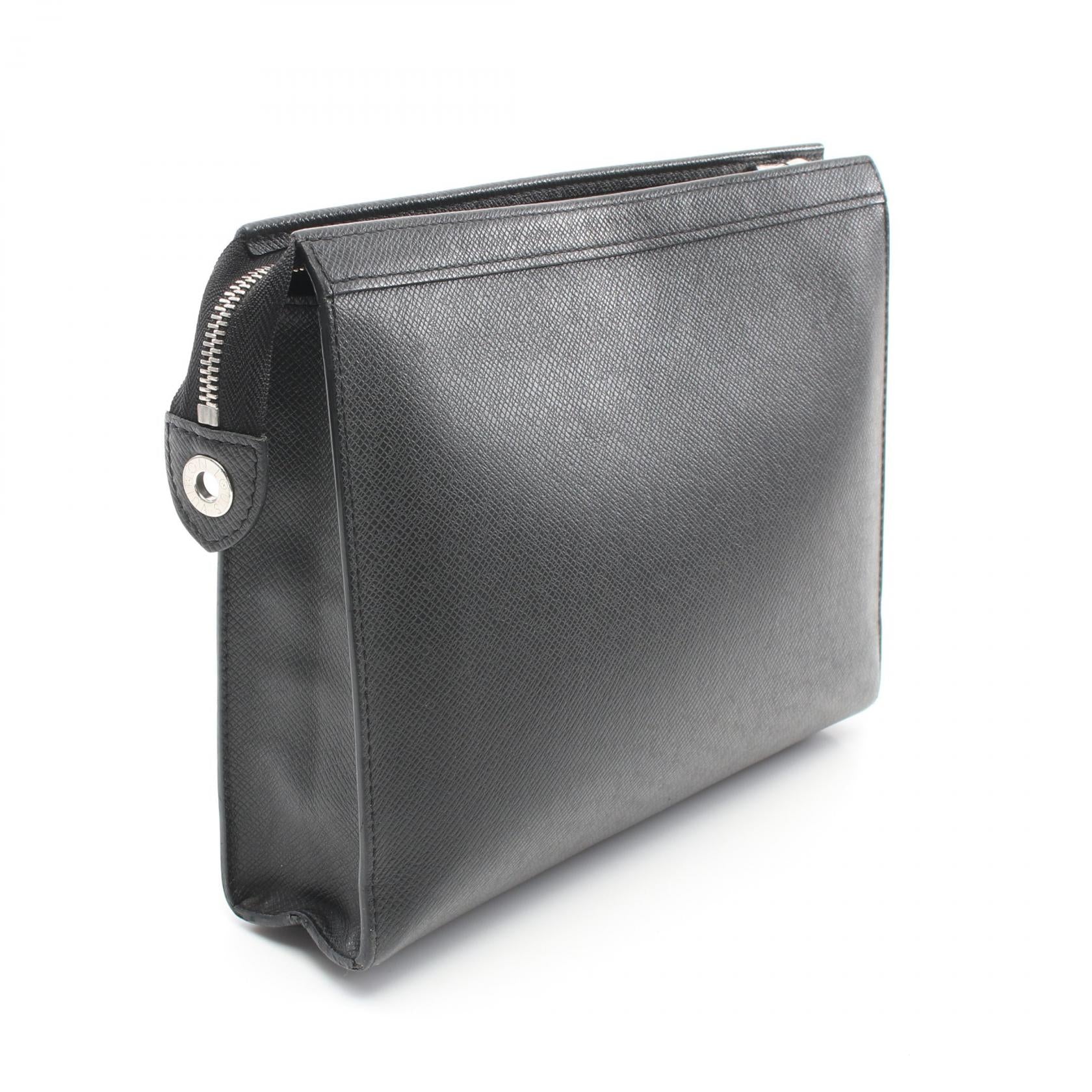 Louis Vuitton Taiga Pochette Voyage MM  Leather Clutch Bag
