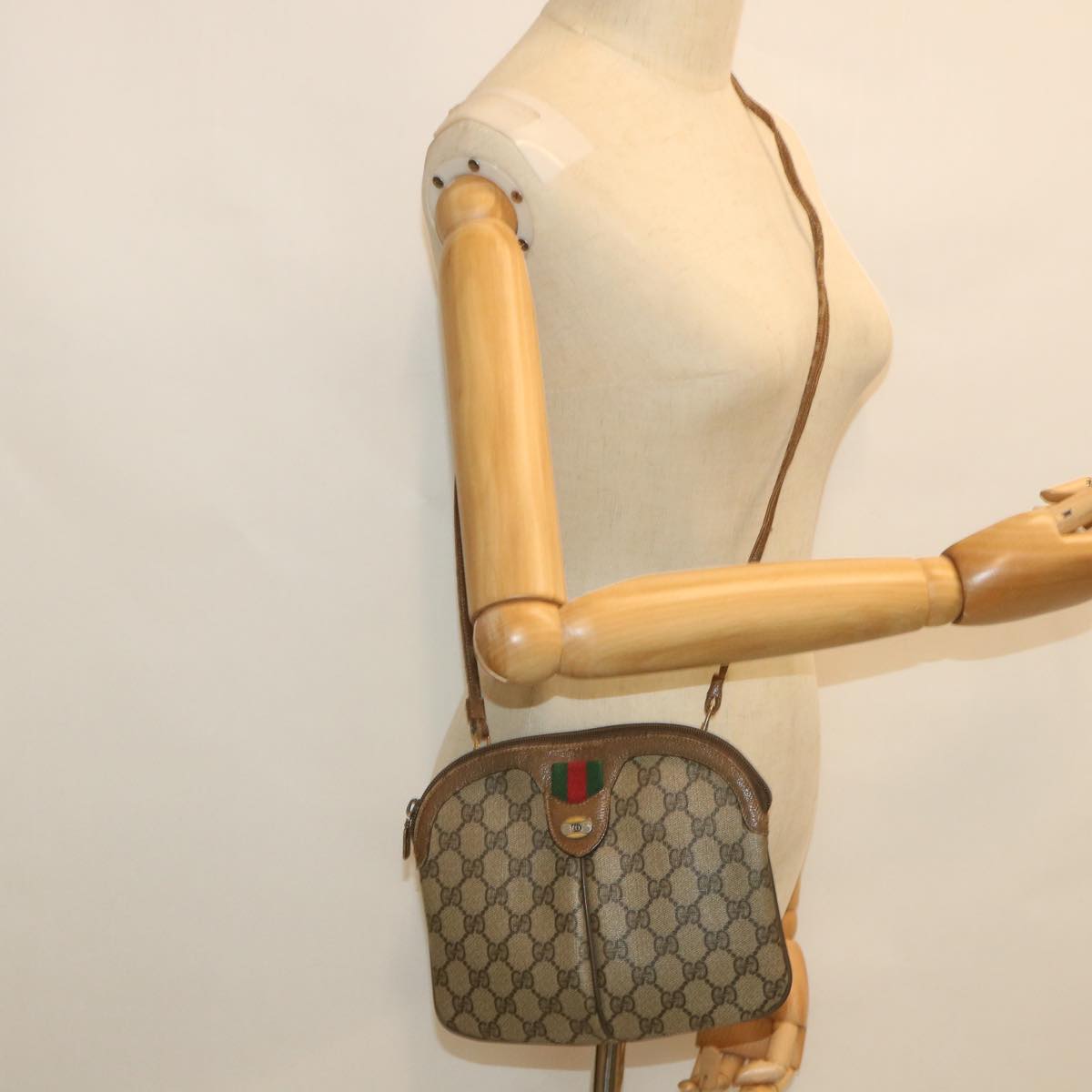 GUCCI GG Supreme Web Sherry Line Shoulder Bag Beige Red 98 02 047 ep1935