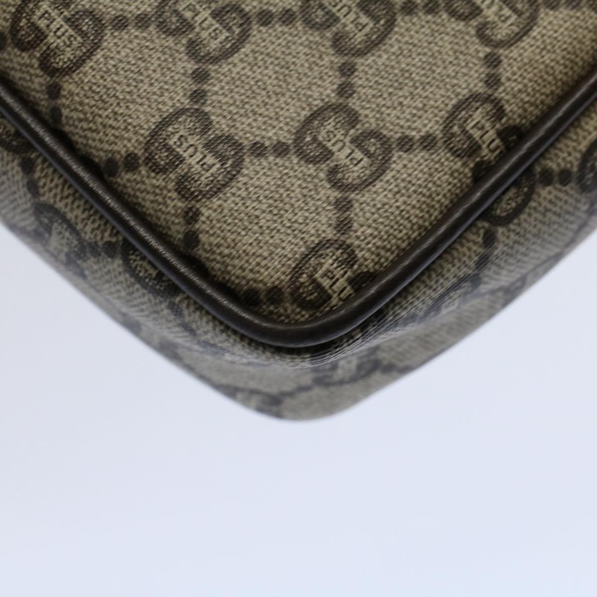 GUCCI GG Plus Supreme Clutch Bag PVC Leather Beige ep2089