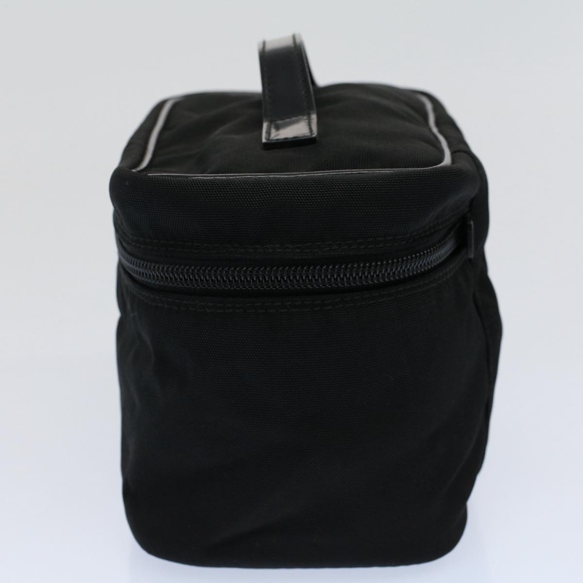 GUCCI Vanity Cosmetic Pouch Nylon Canvas Black 039 0951 ep2207