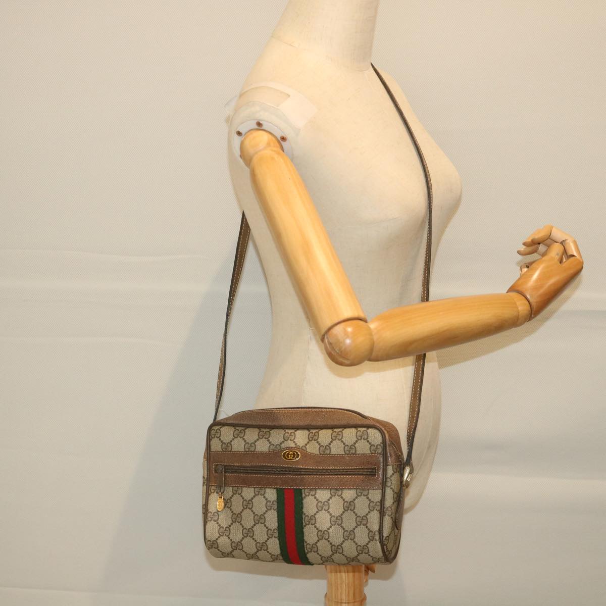 GUCCI GG Supreme Web Sherry Line Shoulder Bag Beige Red 32 02 004 ep2231