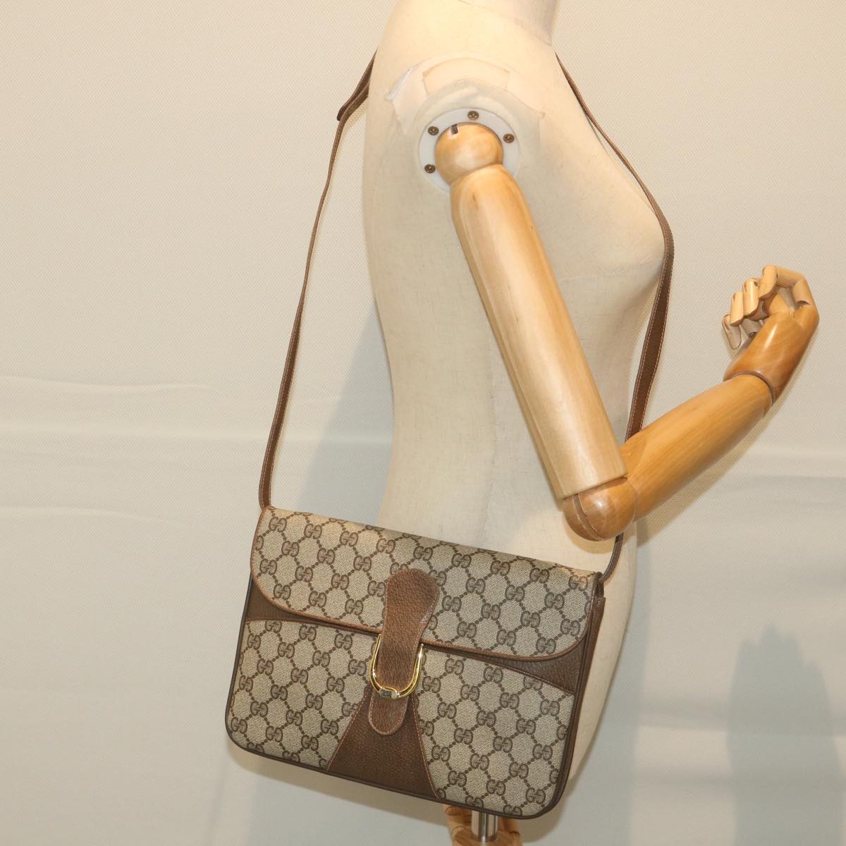 GUCCI GG Supreme Shoulder Bag PVC Leather Beige ep2315