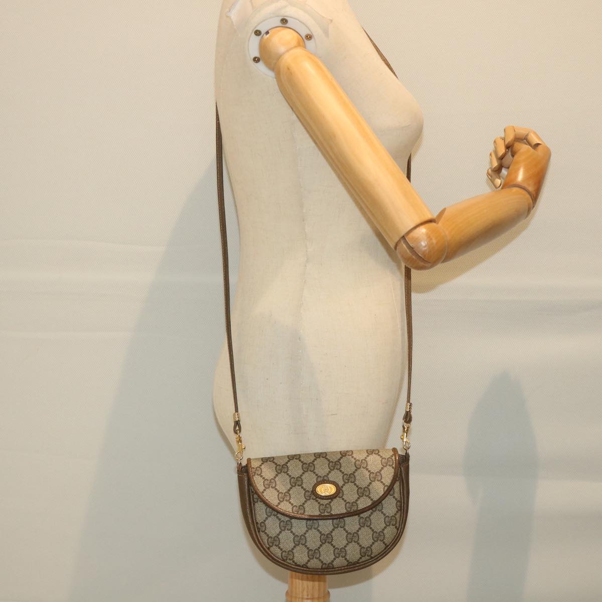 GUCCI GG Supreme Shoulder Bag PVC Leather Beige ep2332