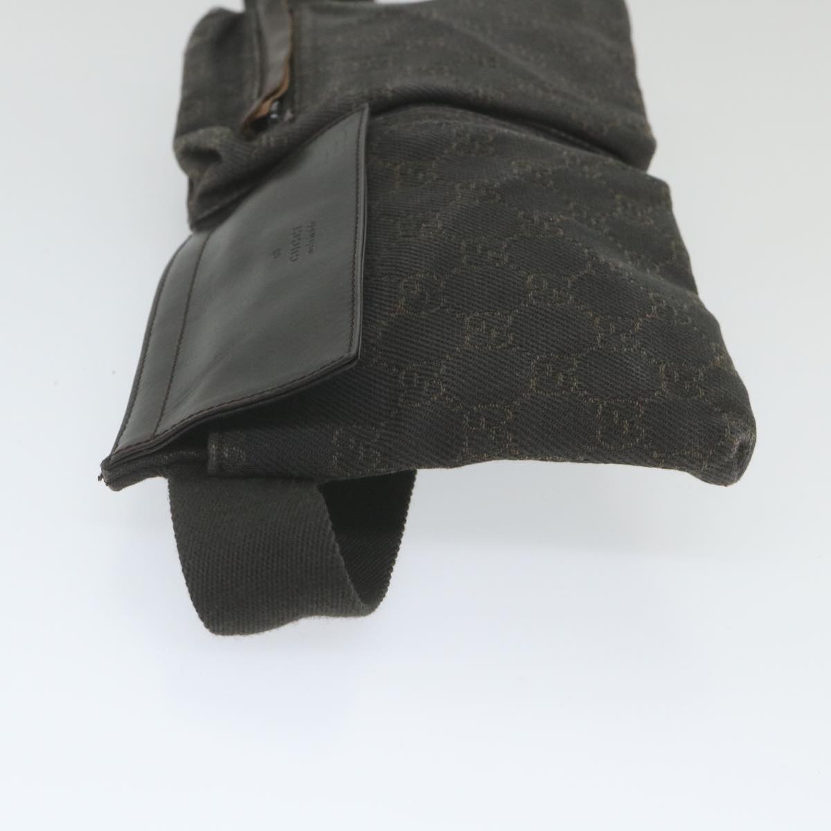 GUCCI GG Canvas Waist bag Black 28566 ep2433
