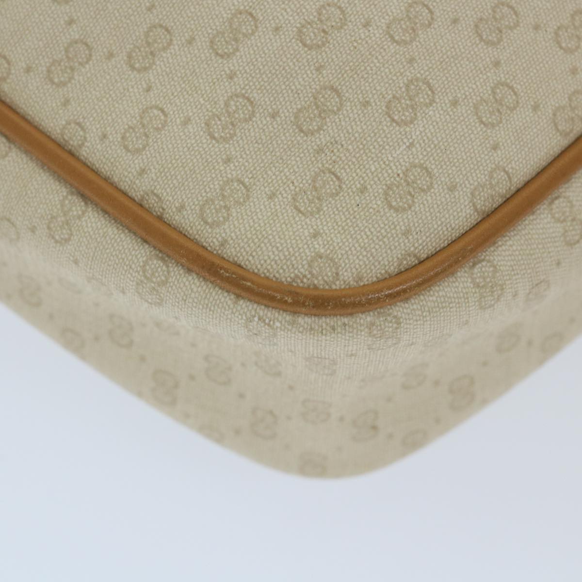 GUCCI Micro GG Supreme Shoulder Bag PVC Leather White ep2442