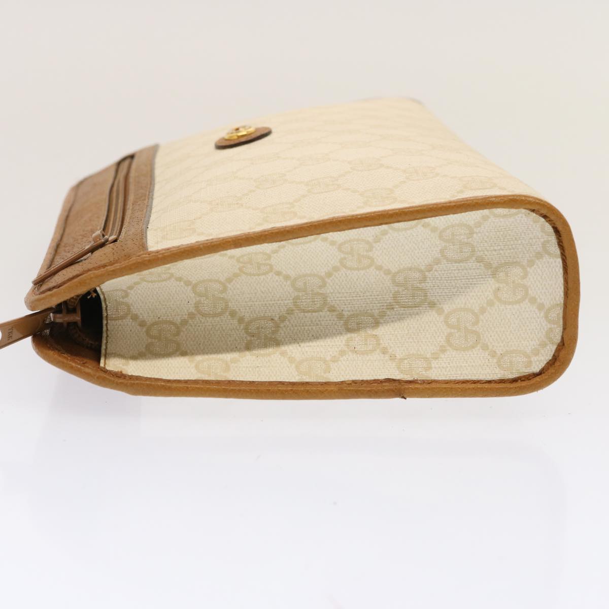 GUCCI GG Supreme Clutch Bag PVC White 97 01 037 ep4041