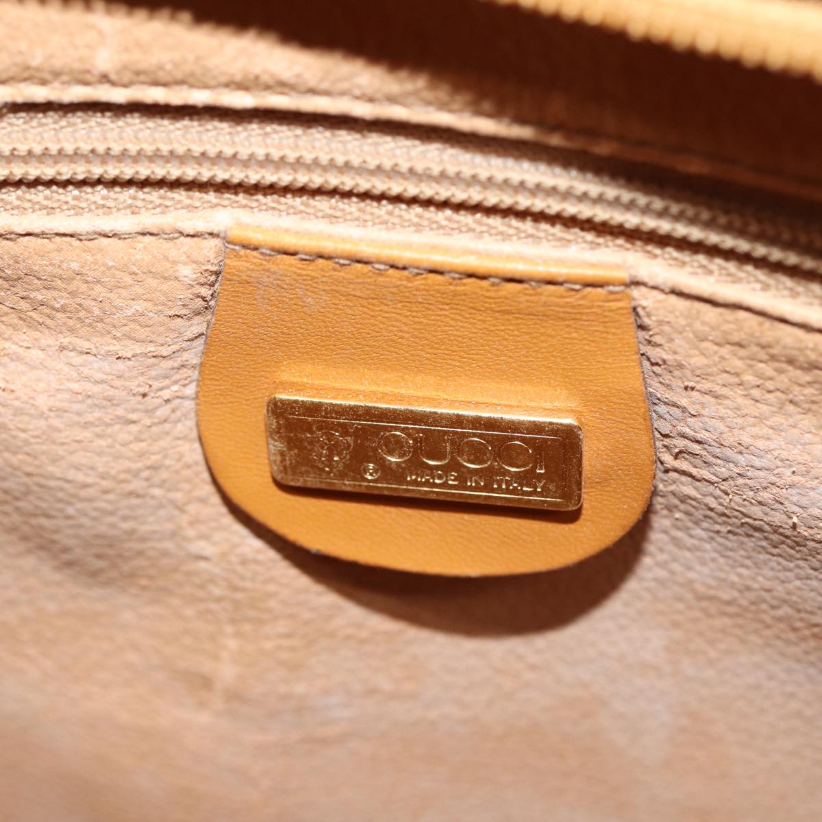 GUCCI GG Supreme Shoulder Bag Canvas Beige ep4601