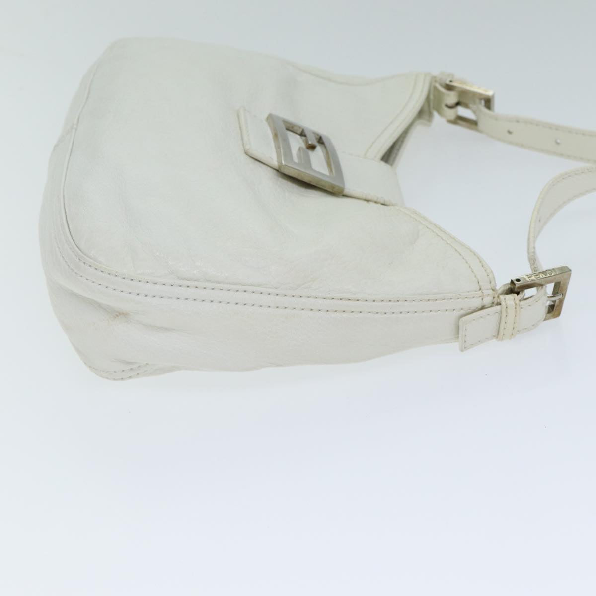 FENDI Mamma Baguette Shoulder Bag Leather White ep4700