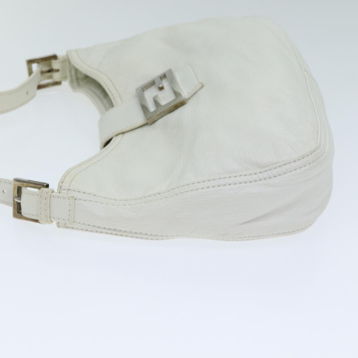 FENDI Mamma Baguette Shoulder Bag Leather White ep4700