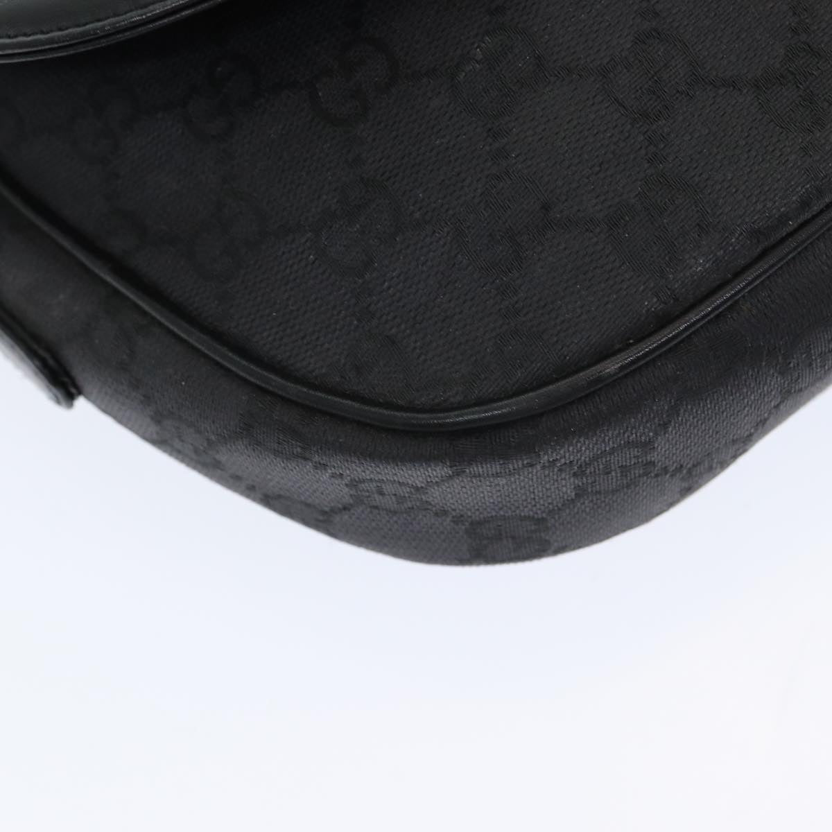 GUCCI GG Canvas Shoulder Bag Black ep4943