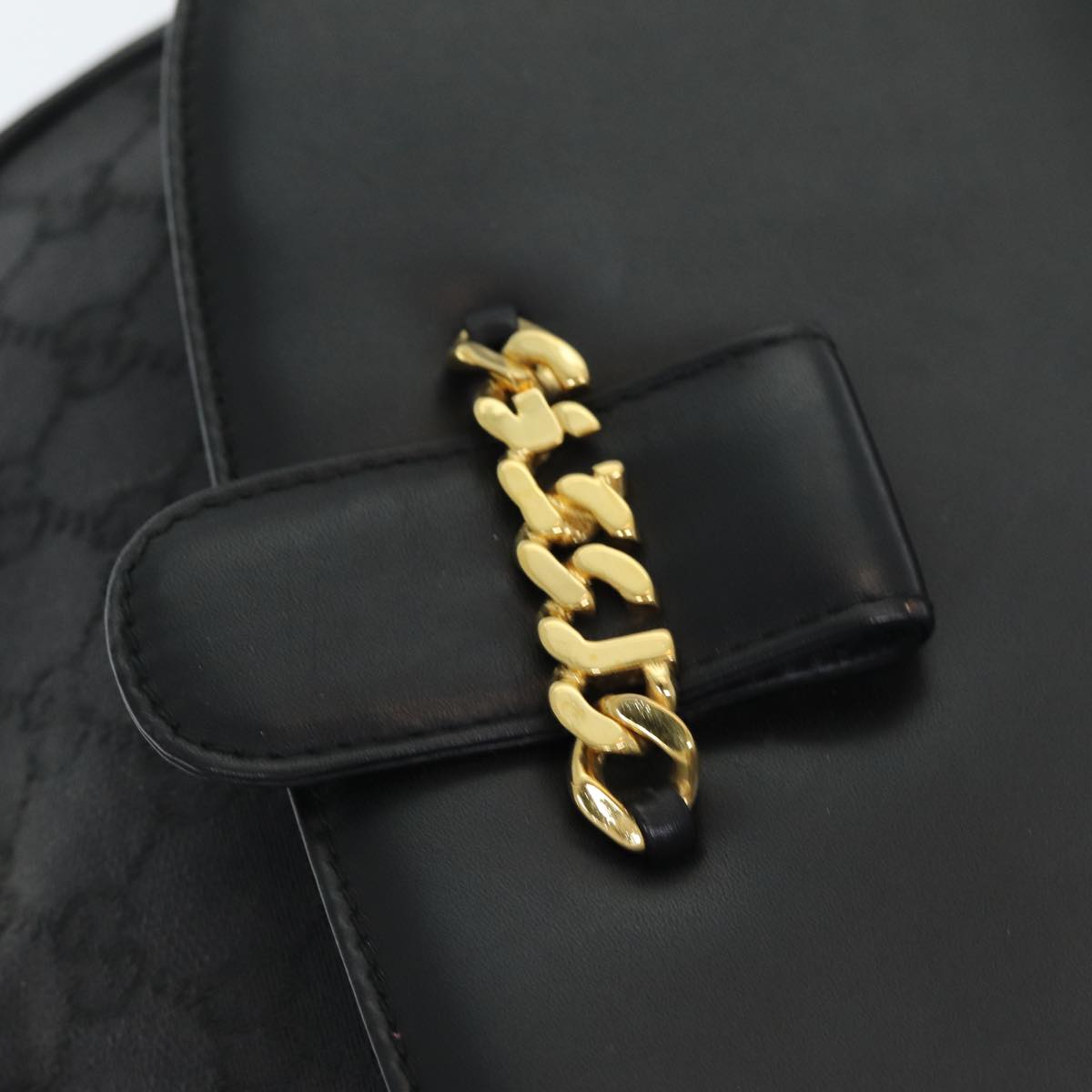 GUCCI GG Canvas Shoulder Bag Black ep4943