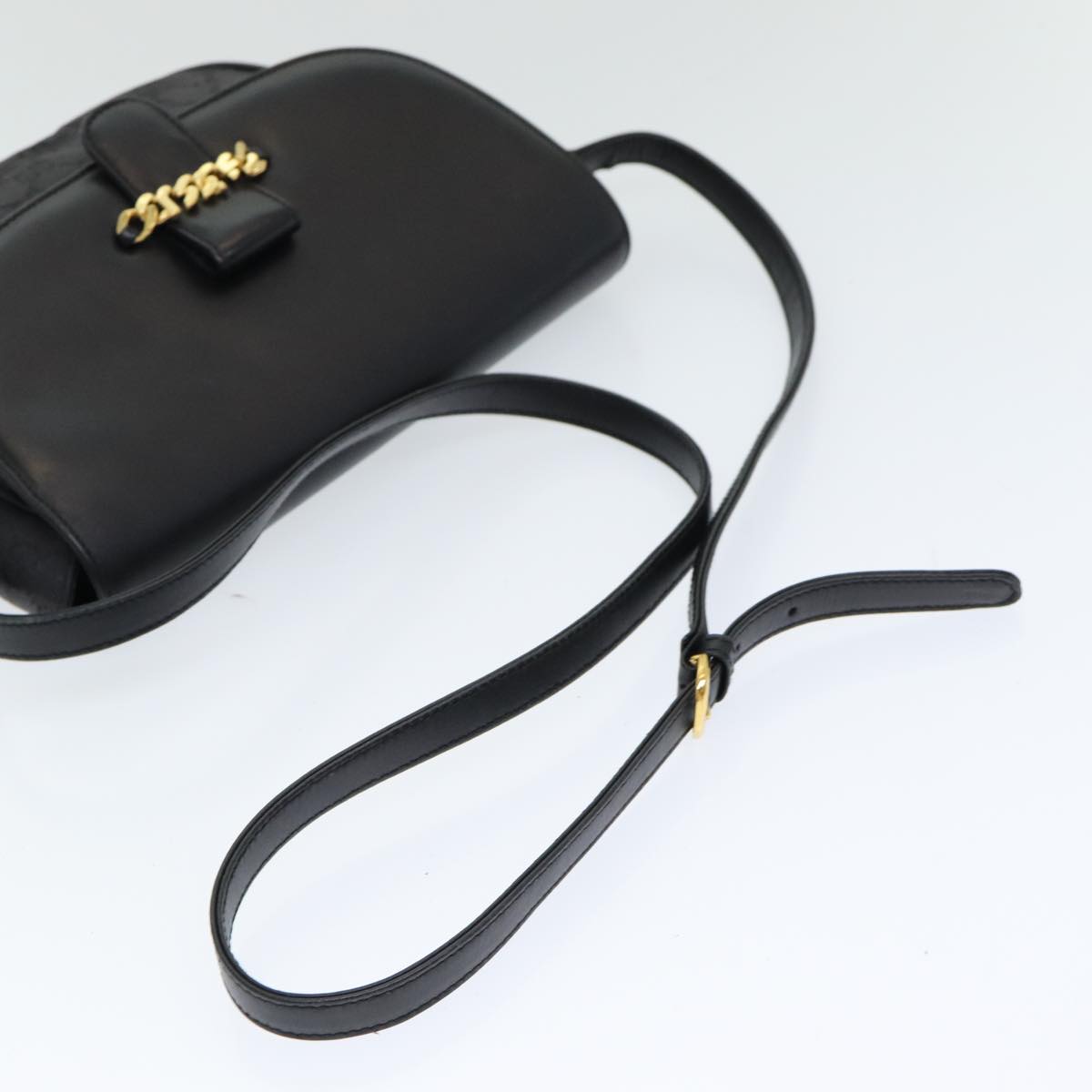 GUCCI GG Canvas Shoulder Bag Black ep4943
