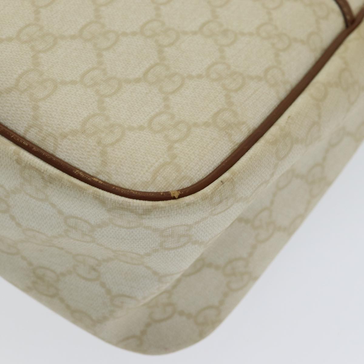 GUCCI GG Supreme Shoulder Bag PVC Leather White ep5061