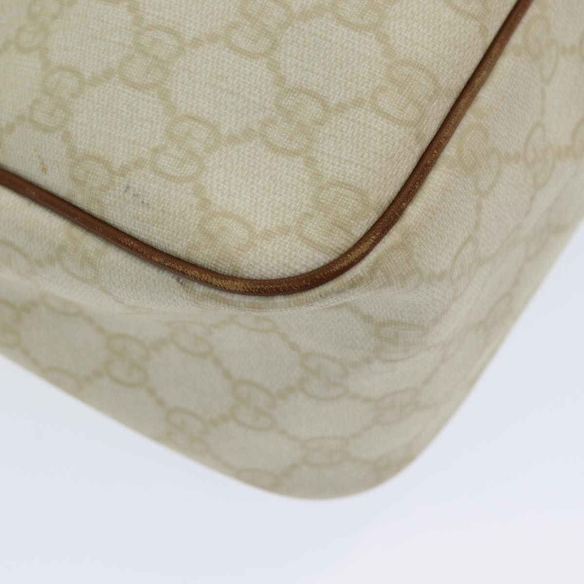 GUCCI GG Supreme Shoulder Bag PVC Leather White ep5061