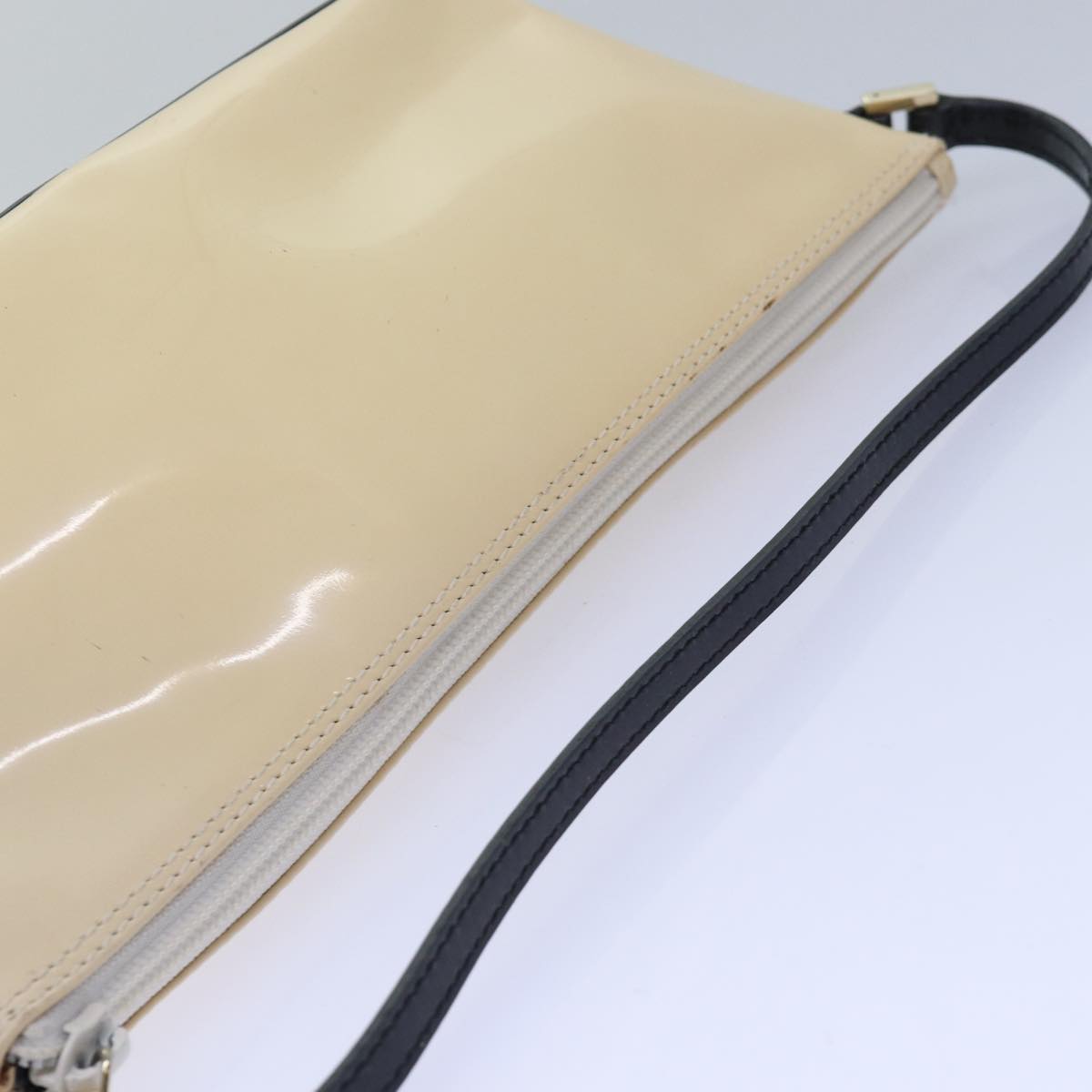 GUCCI Accessory Pouch Patent leather Vanilla Gold 039 1103 2123 ep5087