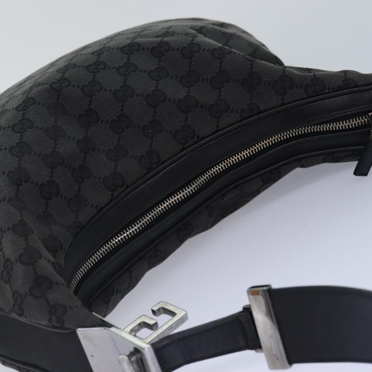 GUCCI GG Canvas Shoulder Bag Silver Black 001 3341 3444 ep5244