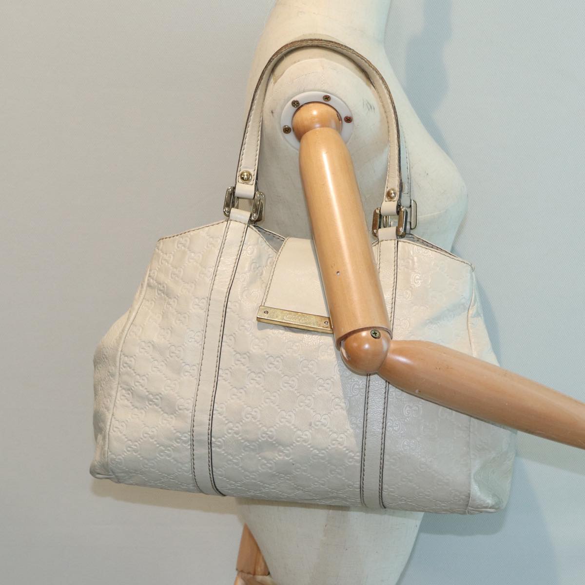 GUCCI GG Canvas Guccissima Hand Bag White Gold 211935 ep5377