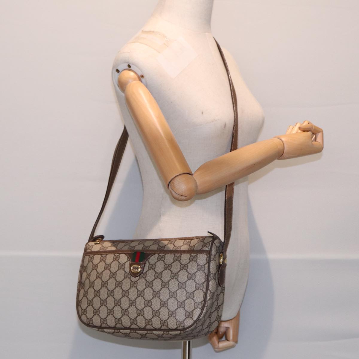 GUCCI GG Supreme Web Sherry Line Shoulder Bag Beige Gold 89 02 077 ep5397
