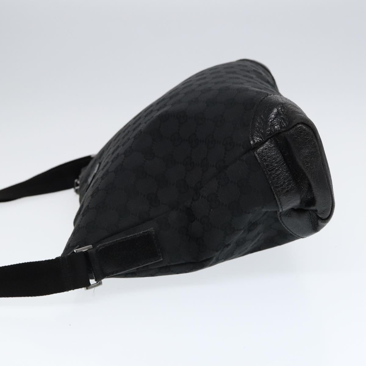GUCCI GG Canvas Shoulder Bag Black Silver 110054 ep5541