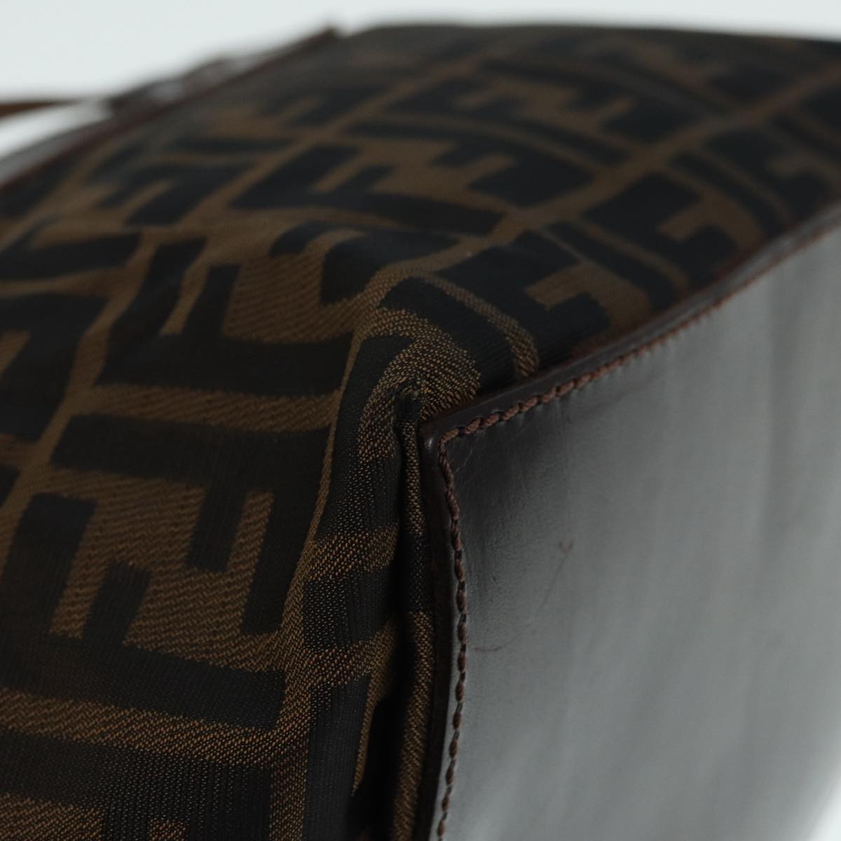 FENDI Zucca Canvas Hand Bag Brown Black ep5621