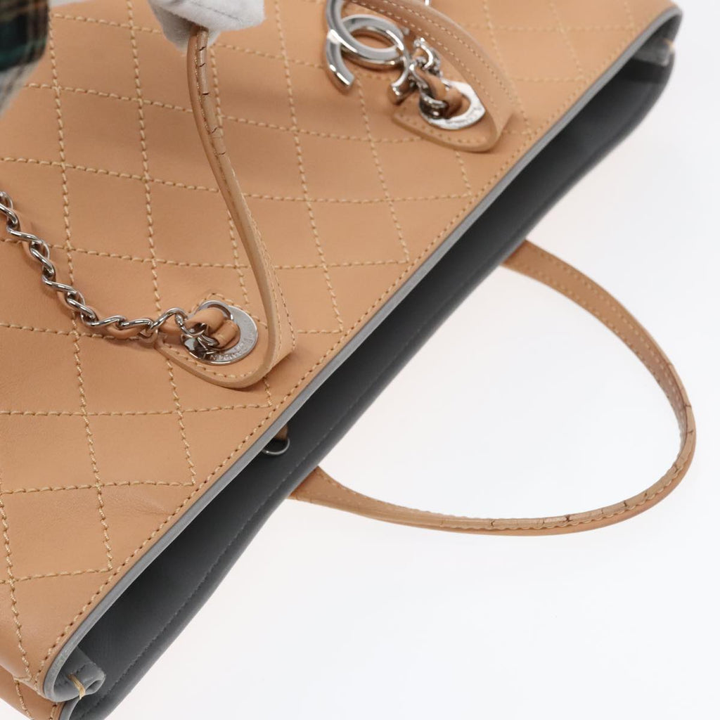 CHANEL Matelasse Chain Tote Bag Leather Beige Silver CC ep5902