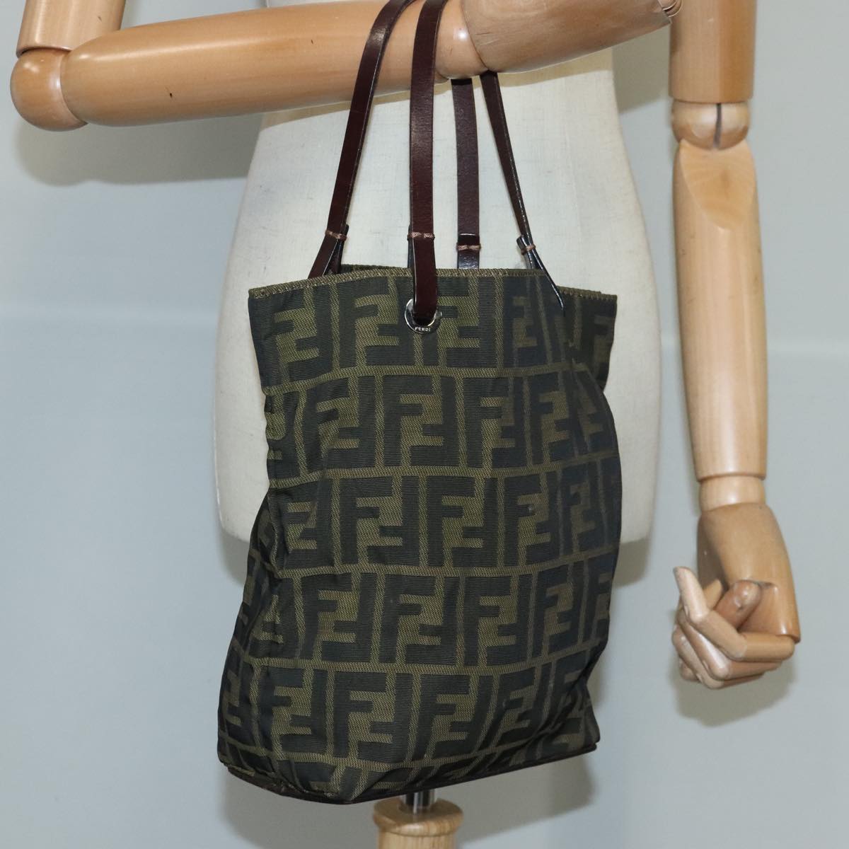 FENDI Zucca Canvas Hand Bag Brown Black ep6607