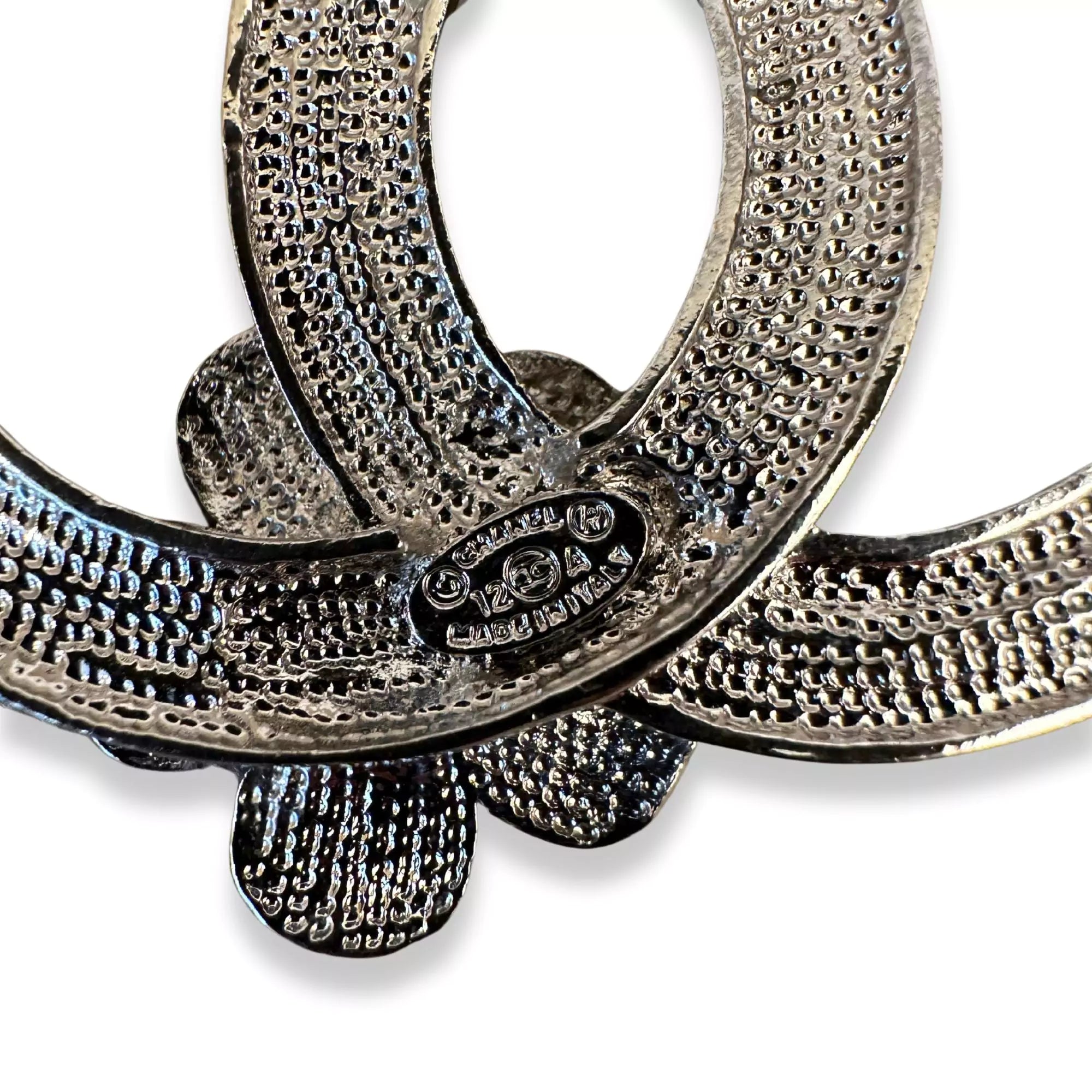 CHANEL CRYSTALS & PEARLS SILVER METAL CC BROOCH