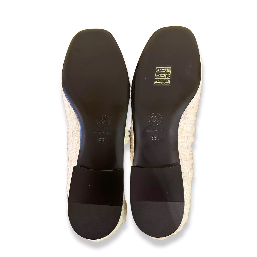 CHANEL WHITE TWEED CHAIN BALLET FLATS