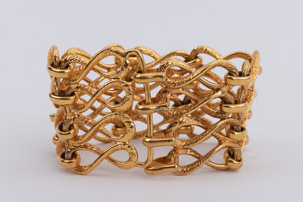 Bracelet articulÃƒÆ’Ã‚Â© en mÃƒÆ’Ã‚Â©tal dorÃƒÆ’Ã‚Â© Chanel