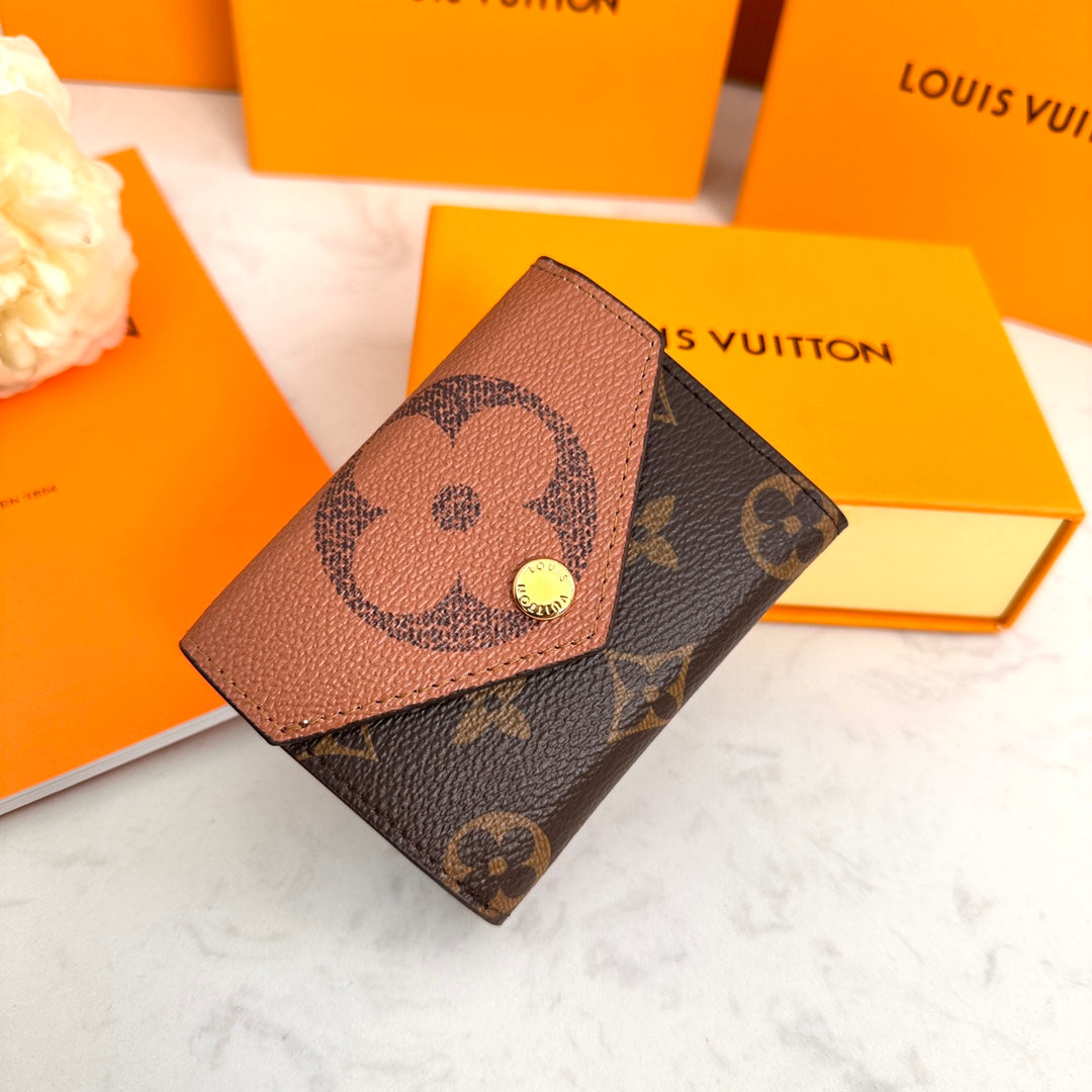 EN - New Arrival Wallet LUV 137