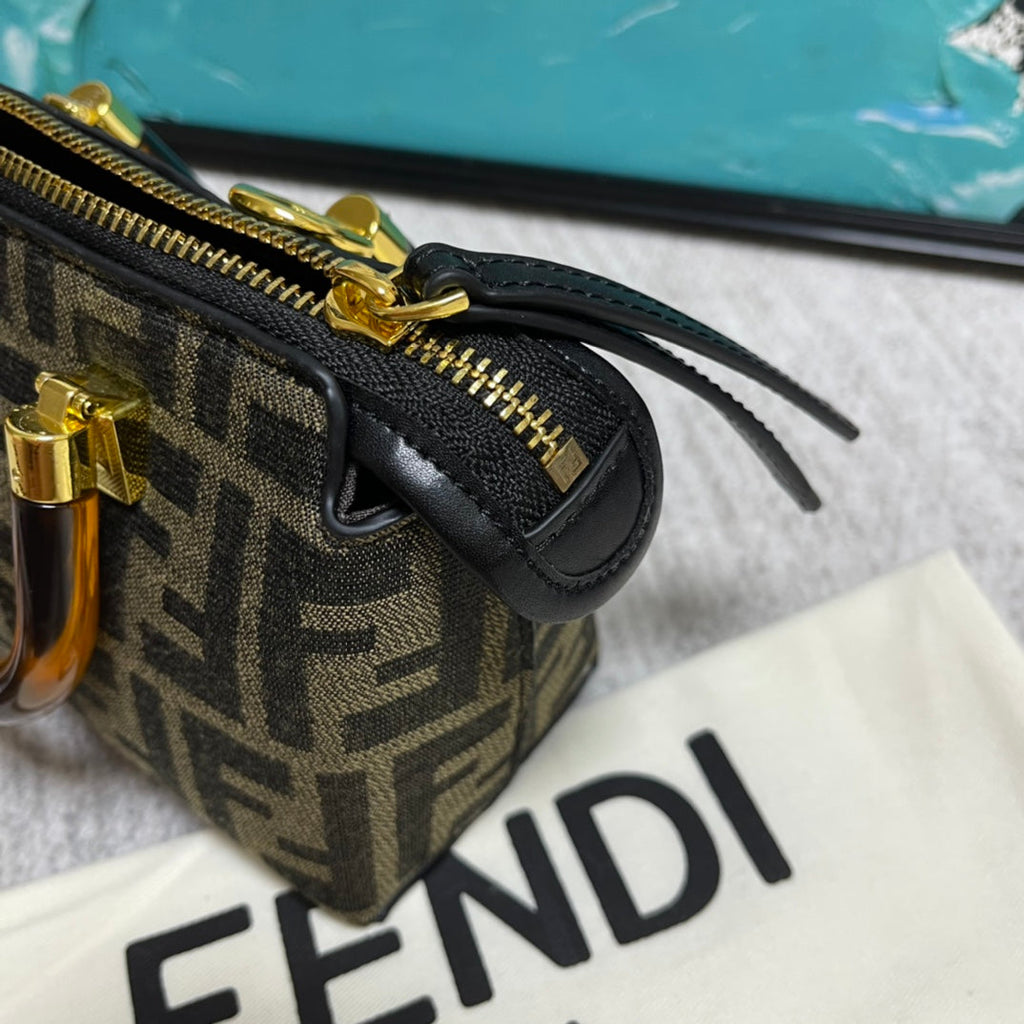 EN - New Lux Bags FEI 262