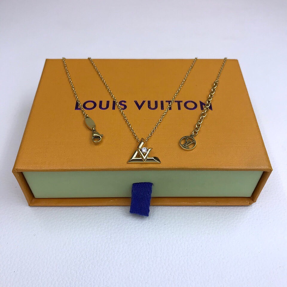 EN - Lux Necklace LUV015