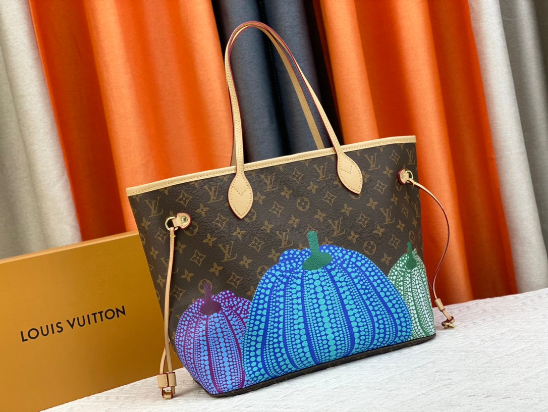 EN - New Arrival Bags LUV 674