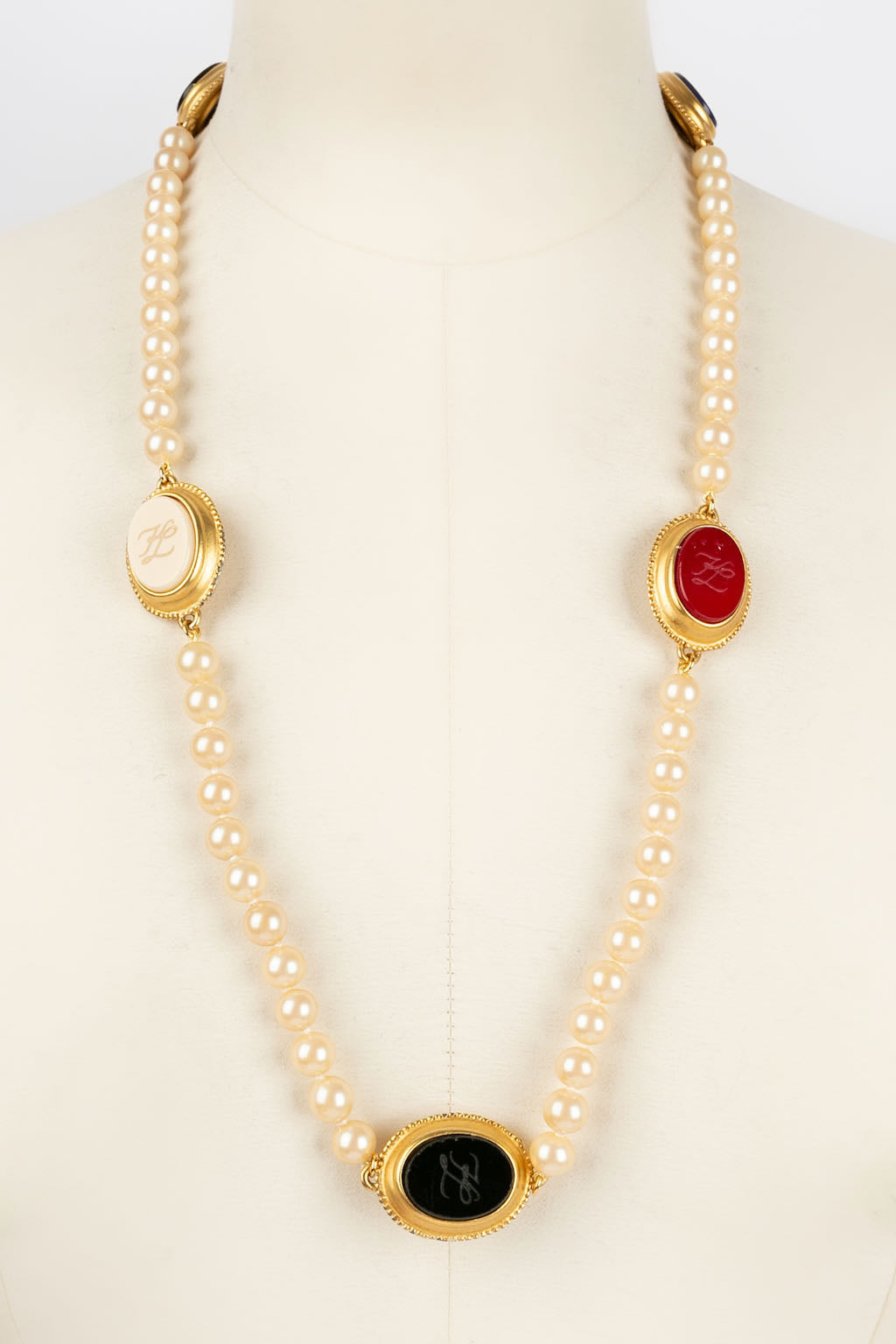 Collier de perles Karl Lagerfeld