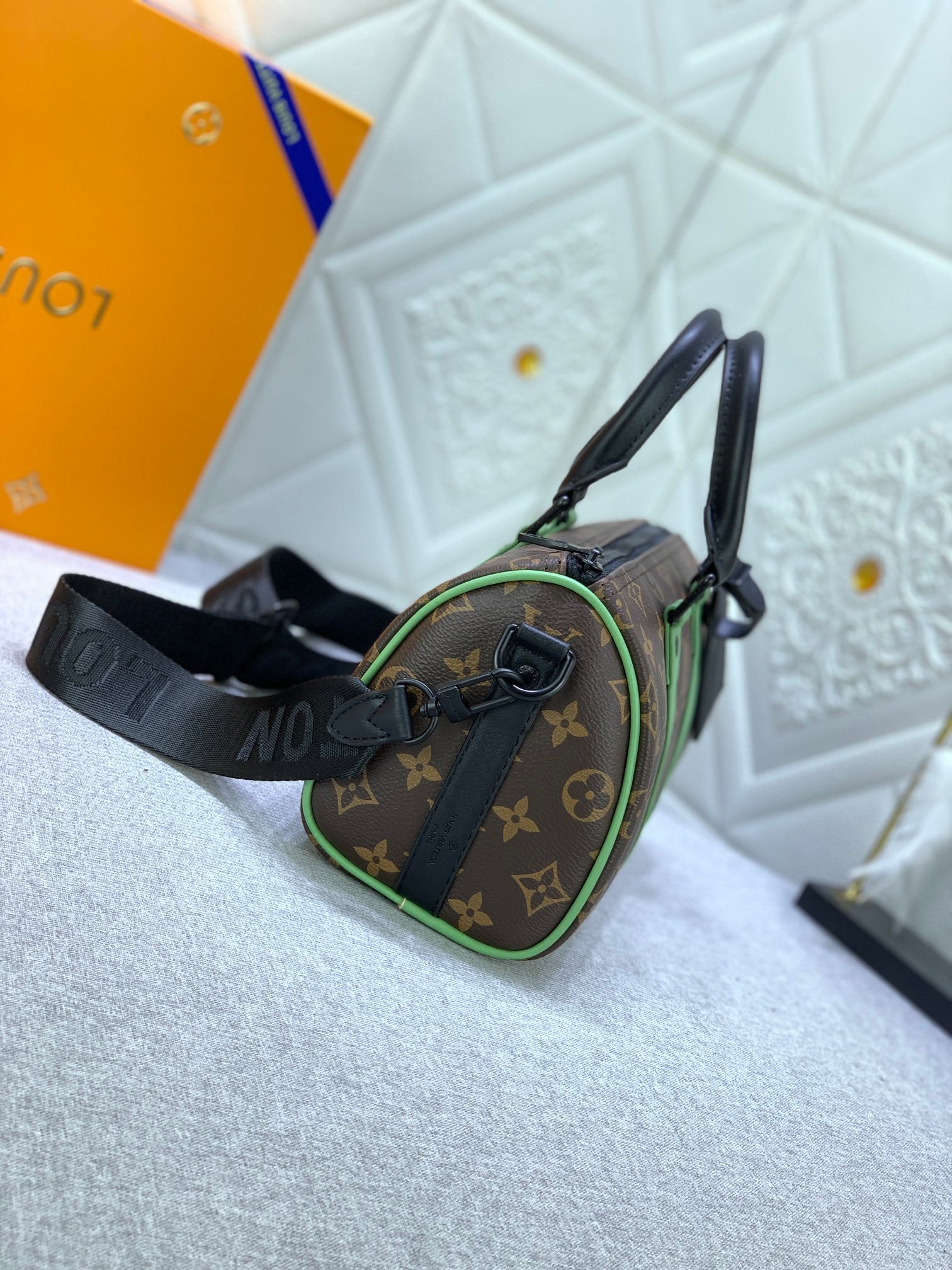 EN - Luxury Bags LUV 794