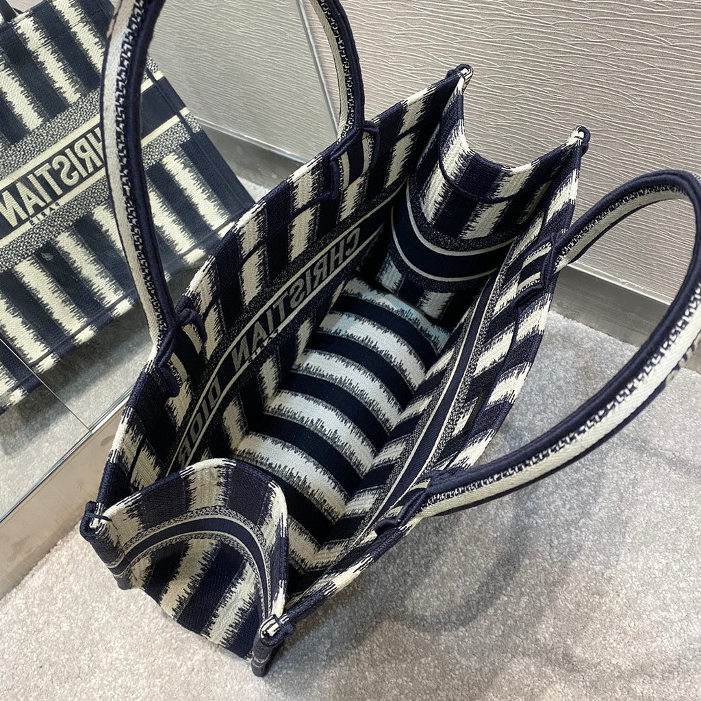 GLAMI MeGLAMIum Book Tote Blue D-Stripes Embroidery For Women 36cm/16.5in CD